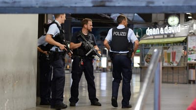 Munique: Tiroteio em centro comercial faz pelo menos dez mortos - TVI