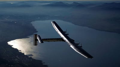 Avião solar completa volta ao mundo - TVI