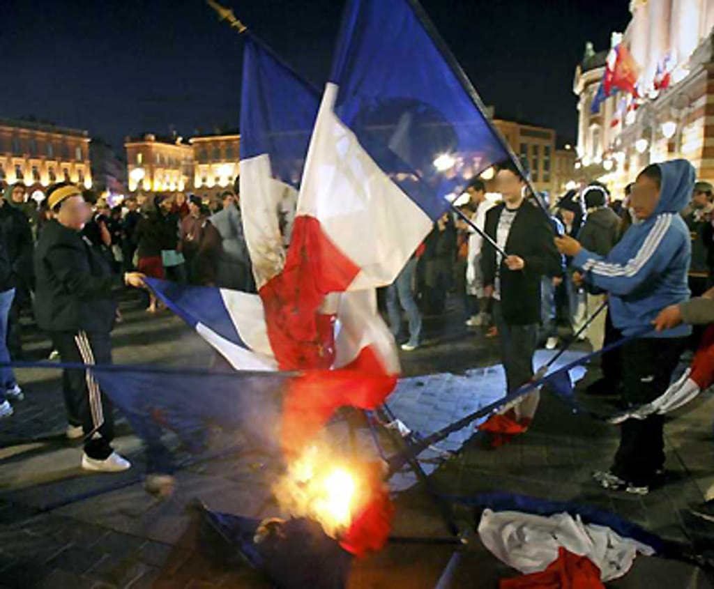 Eleições: confrontos em França (Foto Lusa/EPA)
