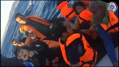 Polícia Marítima divulga imagens de resgate de refugiados - TVI