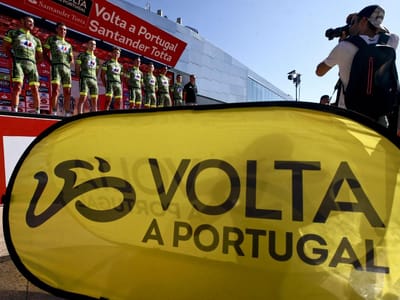 Volta: João Rodrigues (W52-FC Porto) vence no Alto da Torre - TVI