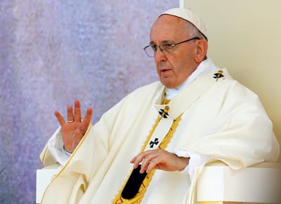 Papa cria comissão para estudar mulheres diaconisas - TVI