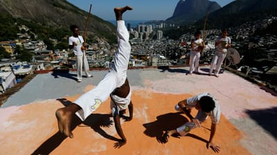 Unidos pela capoeira: imagens de uma favela do Rio de Janeiro - TVI