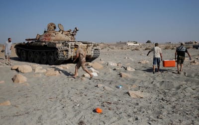 Três mortos e nove feridos em ataque suicída na Líbia - TVI