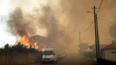 Incêndios: dezenas de pessoas tiveram de ser retiradas em Gondomar - TVI