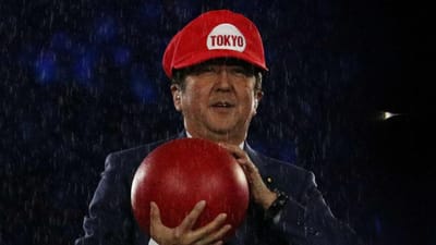 Primeiro-ministro japonês disfarçado de Super Mario no Rio de Janeiro - TVI