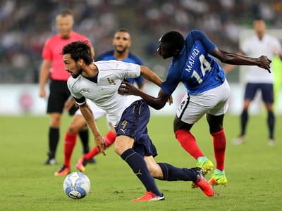 França bate Itália em Bari - TVI