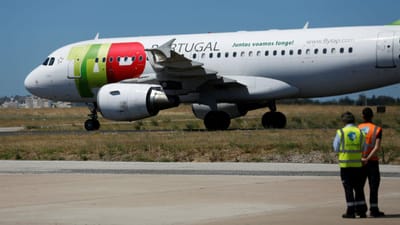 Passageiro morre em voo Lisboa-Paris - TVI