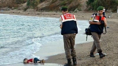 Alan Kurdi morreu há um ano, o que mudou para os refugiados? - TVI
