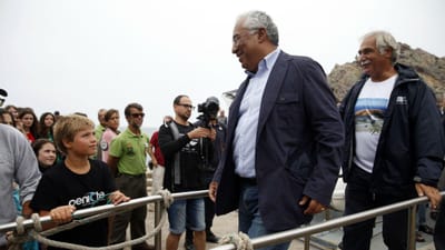 Costa admite novo imposto em 2017 mas aumentos salariais só em 2018 - TVI