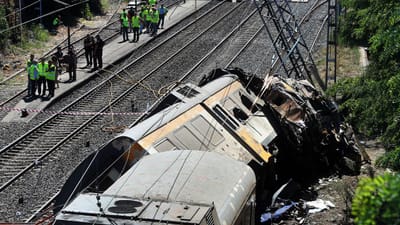 As causas que poderão explicar o descarrilamento do comboio em Espanha - TVI
