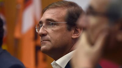 Passos Coelho acusa Governo de atuar em função de "preconceitos políticos" - TVI