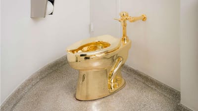 Museu de Nova Iorque convida visitantes a usarem sanita de ouro maciço - TVI