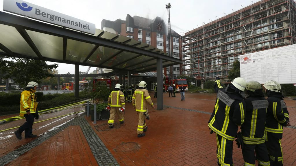 Incêndio no hospital universitário de Bochum, Alemanha