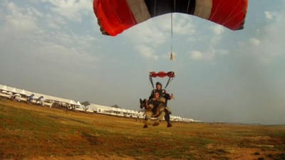 Caçadores de animas em África apanhados por “cães paraquedistas” - TVI