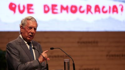 Mario Vargas Llosa: o maior inimigo da democracia é a corrupção - TVI