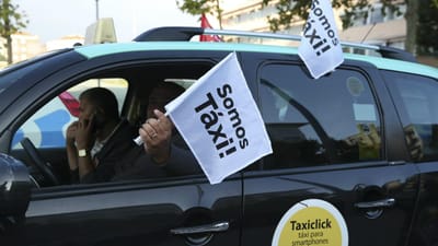 Taxistas convocam novo protesto contra a Uber - TVI