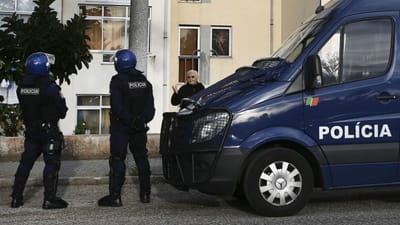 Tiroteio à porta de discoteca em Coimbra faz um morto - TVI
