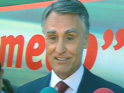 Cavaco Silva alerta para «novos riscos» e «assimetrias económicas» - TVI