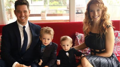 Michael Bublé anuncia fim da carreira após batalha do filho contra o cancro - TVI