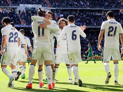 Real Madrid vai vestir camisola feita com garrafas de plástico - TVI