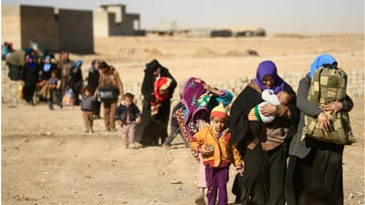 Milhares fogem pela vida com guerra sem tréguas ao Estado Islâmico - TVI