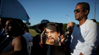 Fidel: restos mortais chegaram à província de Santiago de Cuba - TVI