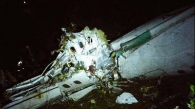 Avião com 77 pessoas a bordo despenha-se na Colômbia - TVI