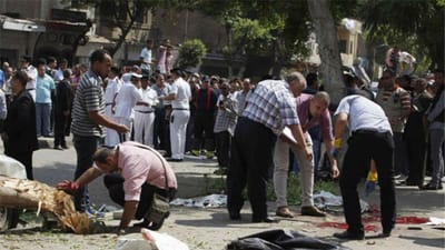 Explosão mata seis polícias no Cairo - TVI