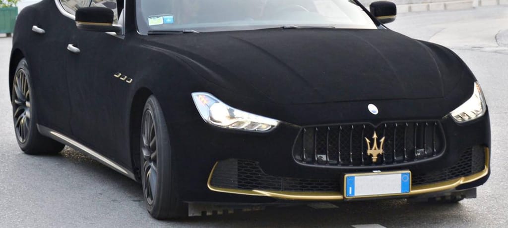 Maserati em veludo
