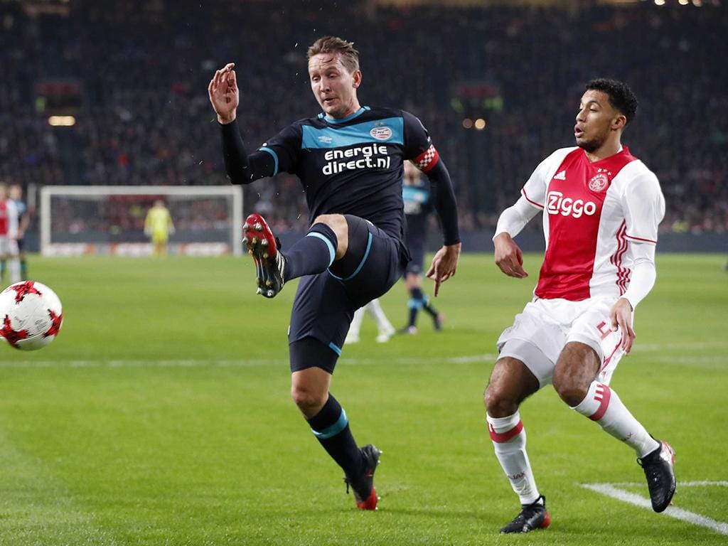 Ajax-PSV (Lusa)