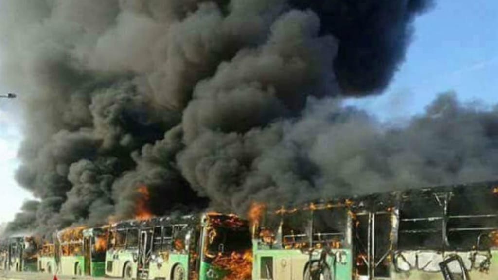 Autocarros incendiados em Alepo
