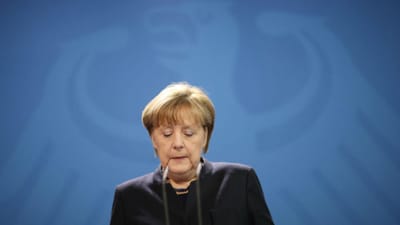 Merkel admite imposição de sanções da UE à Venezuela - TVI