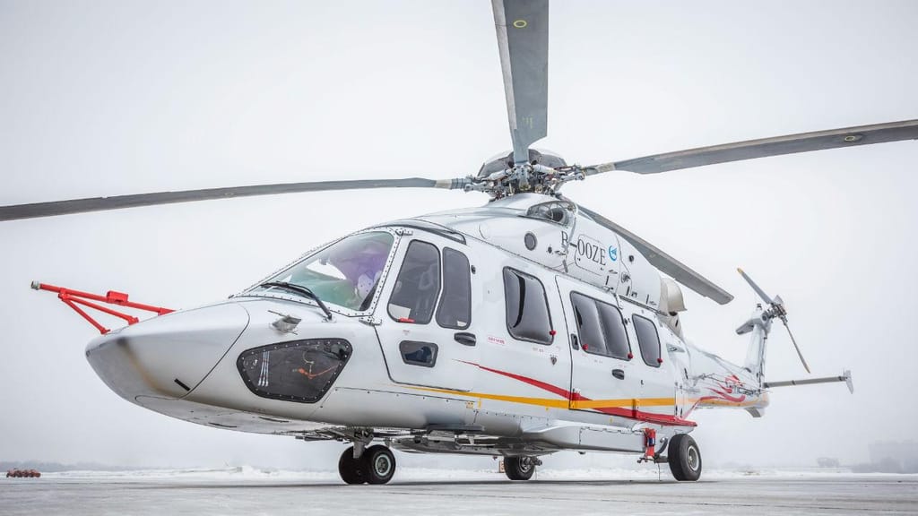 Helicóptero chinês civil de sete toneladas faz voo inaugural