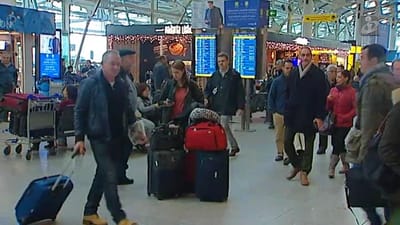 Mala suspeita obrigou a evacuar chegadas no aeroporto de Lisboa - TVI