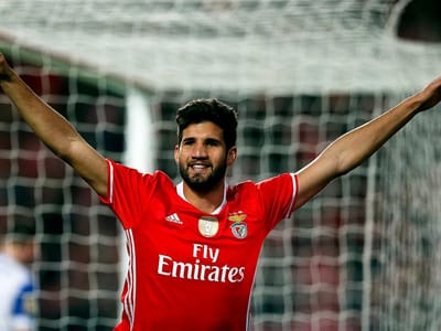 Benfica: Lisandro López vai mesmo jogar no Genova - TVI