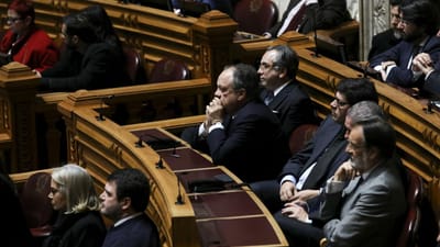 Parlamento homenageia Soares: "Foi perfeito e imperfeito" - TVI