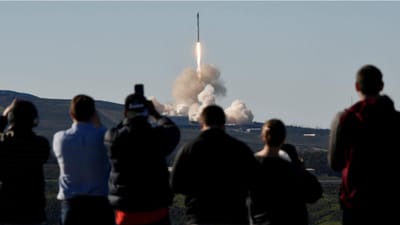 Spacex regressa aos lançamentos com sucesso - TVI