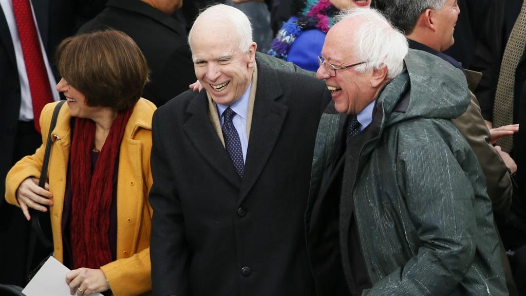 Bernie Sanders e John McCain