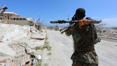 Explosão de munições não deflagradas na Somália faz 27 mortos, incluindo crianças - TVI