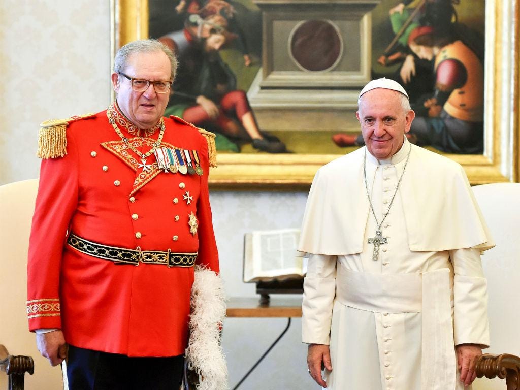 Matthew Festing com o Papa Francisco