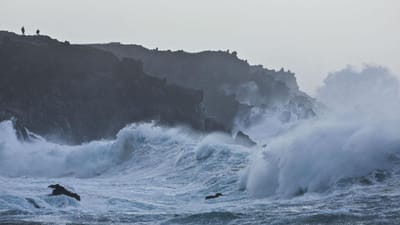 Açores sob aviso laranja devido a vento forte - TVI