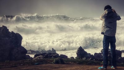 Sete ilhas dos Açores em alerta amarelo devido a agitação marítima - TVI