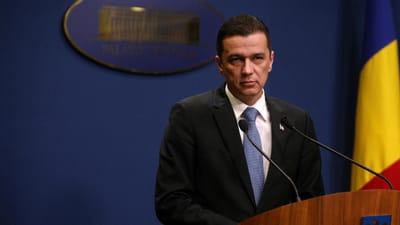 Primeiro-ministro da Roménia afastado pelo próprio partido - TVI