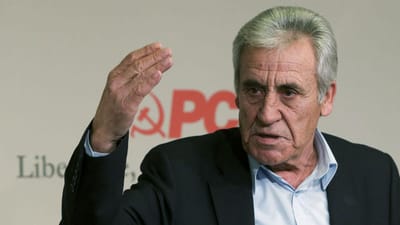 CGD: Jerónimo acusa de PSD e CDS de terem "abandonado o banco à sua sorte" - TVI
