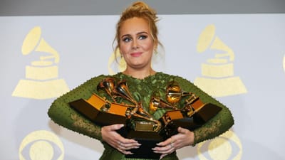 Adele foi a grande vencedora dos Grammy - TVI