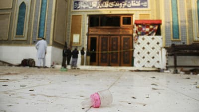 Sobe para 76 o número de mortos no ataque contra templo no Paquistão - TVI