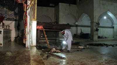 Paquistão: atentado em mercado faz doze mortos e 50 feridos - TVI