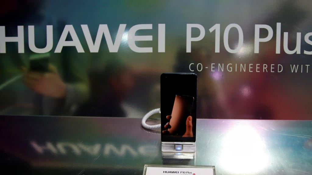 Huawei apresenta P10 e Watch 2