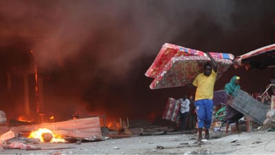 Incêndio destrói mercado na capital da Somália - TVI